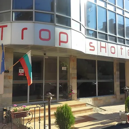 Tropics Отель 3*