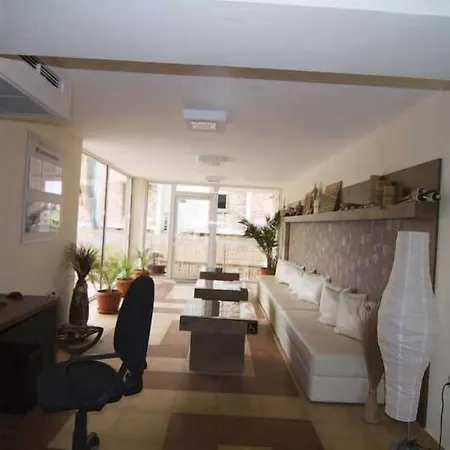 Tropics מלון סבטי ולאס