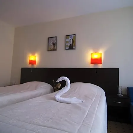 Tropics Hotel