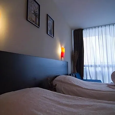 Tropics Hotel