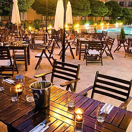 Tropics Hotel