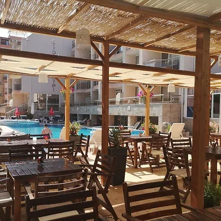 Tropics - Ultra Hotel 3*