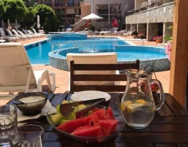 Tropics Ξενοδοχείο 3*