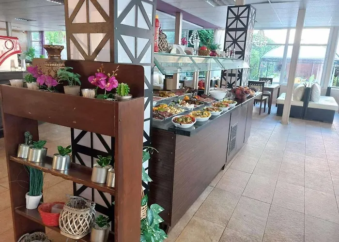 Tropics Ξενοδοχείο 3*