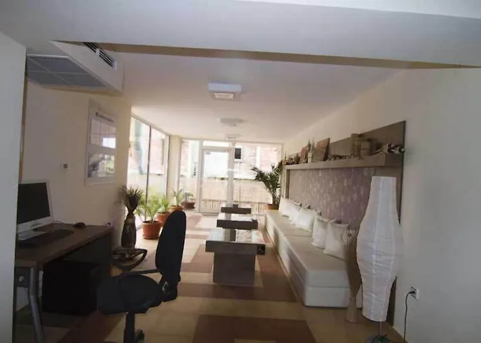 Tropics מלון סבטי ולאס